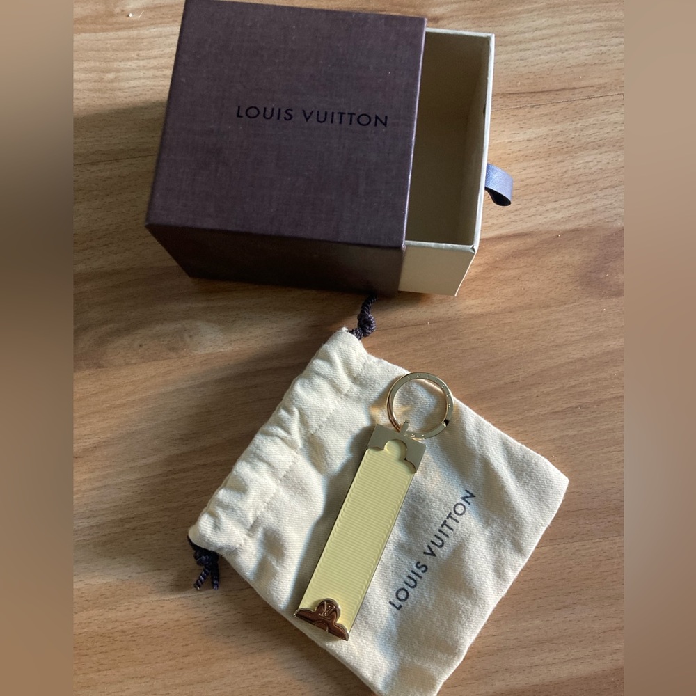Louis Vuitton yellow leather keychain NEW with dust bag and box